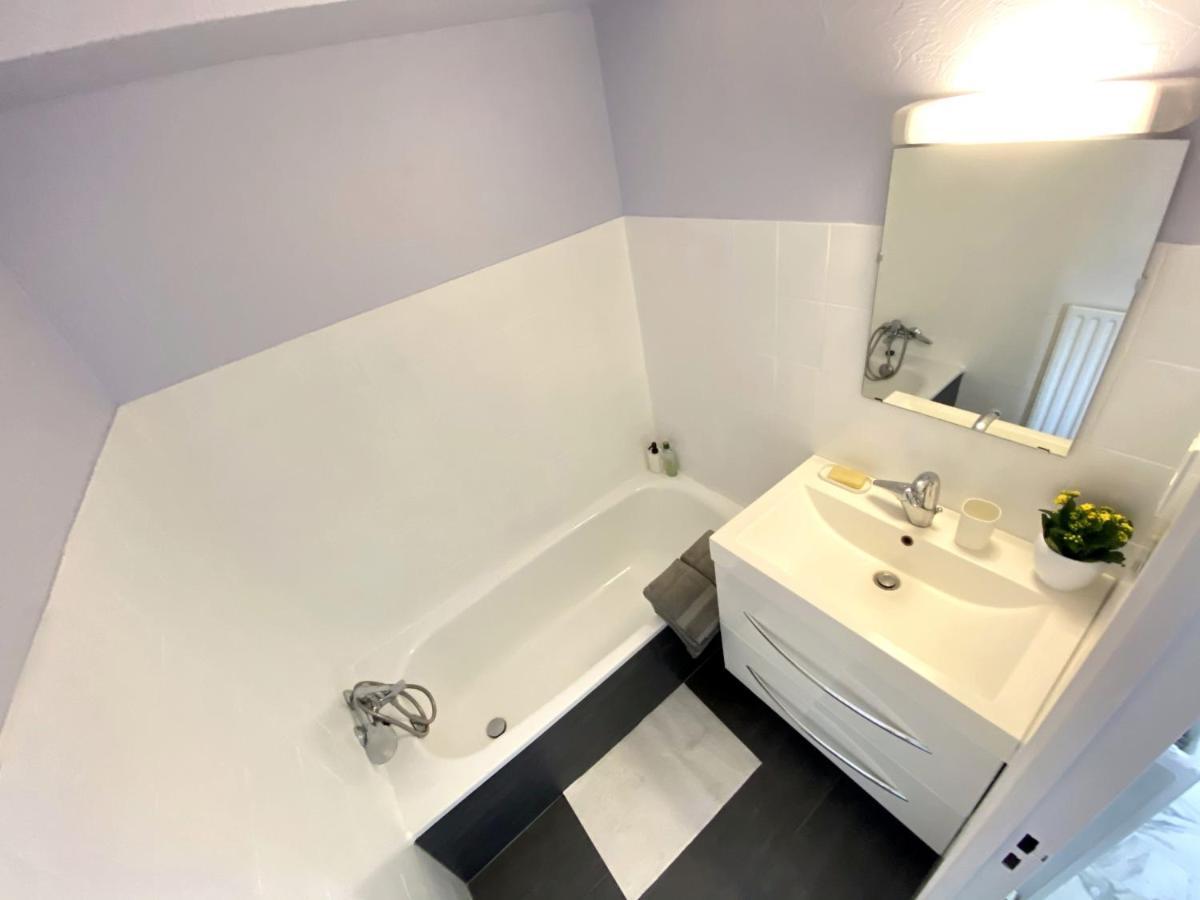Studio With Terrace And Sea View, 10 Min To The Beach Nice Buitenkant foto